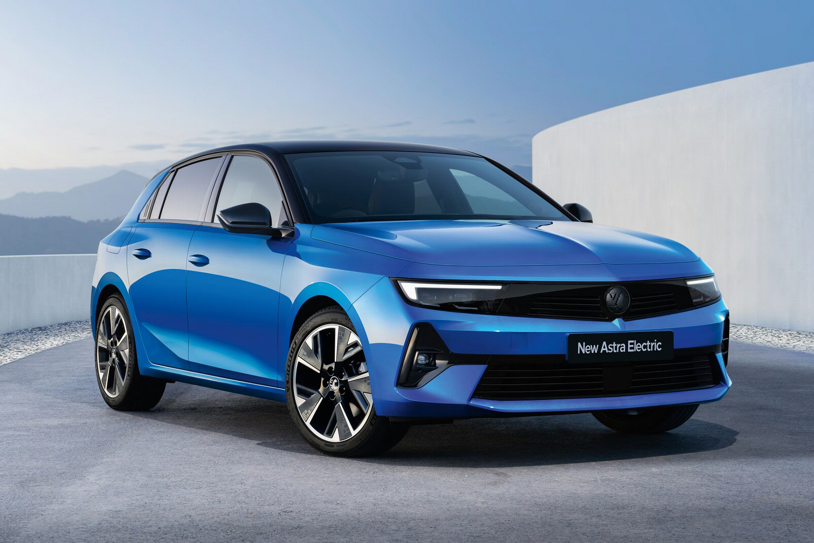 New Vauxhall Astra Electric + Review - Image 1