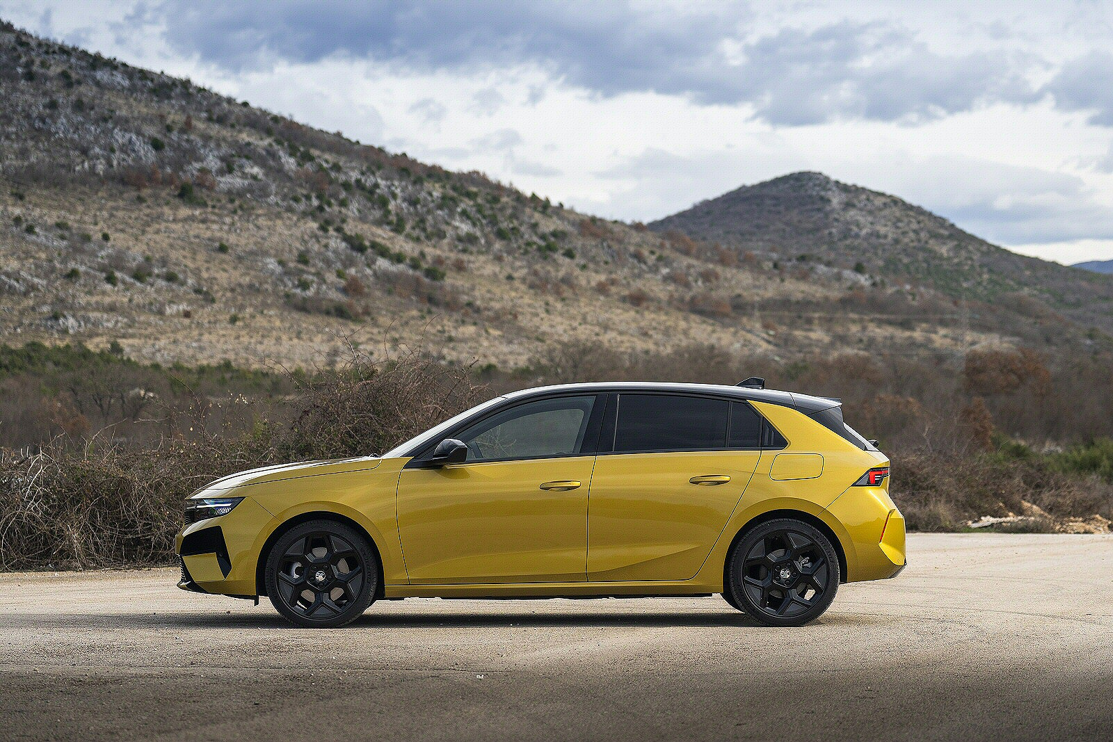 New Vauxhall Astra Plug-in Hybrid + Review - Image 1