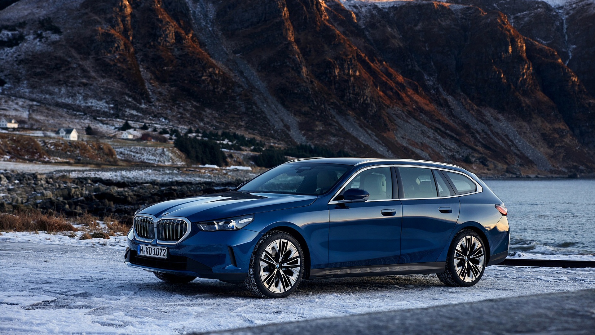 BMW 5 SERIES TOURING 530e M Sport 5dr Auto