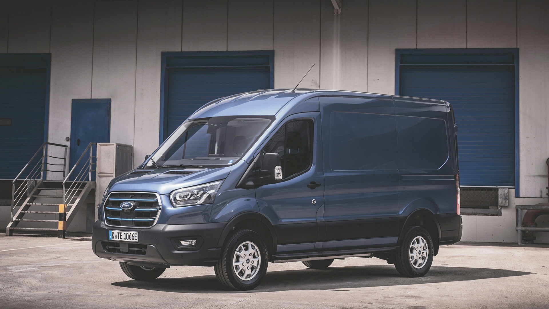 FORD TRANSIT 350 L3 DIESEL RWD 2.0 EcoBlue 130ps H2 HD Emissions Leader Van