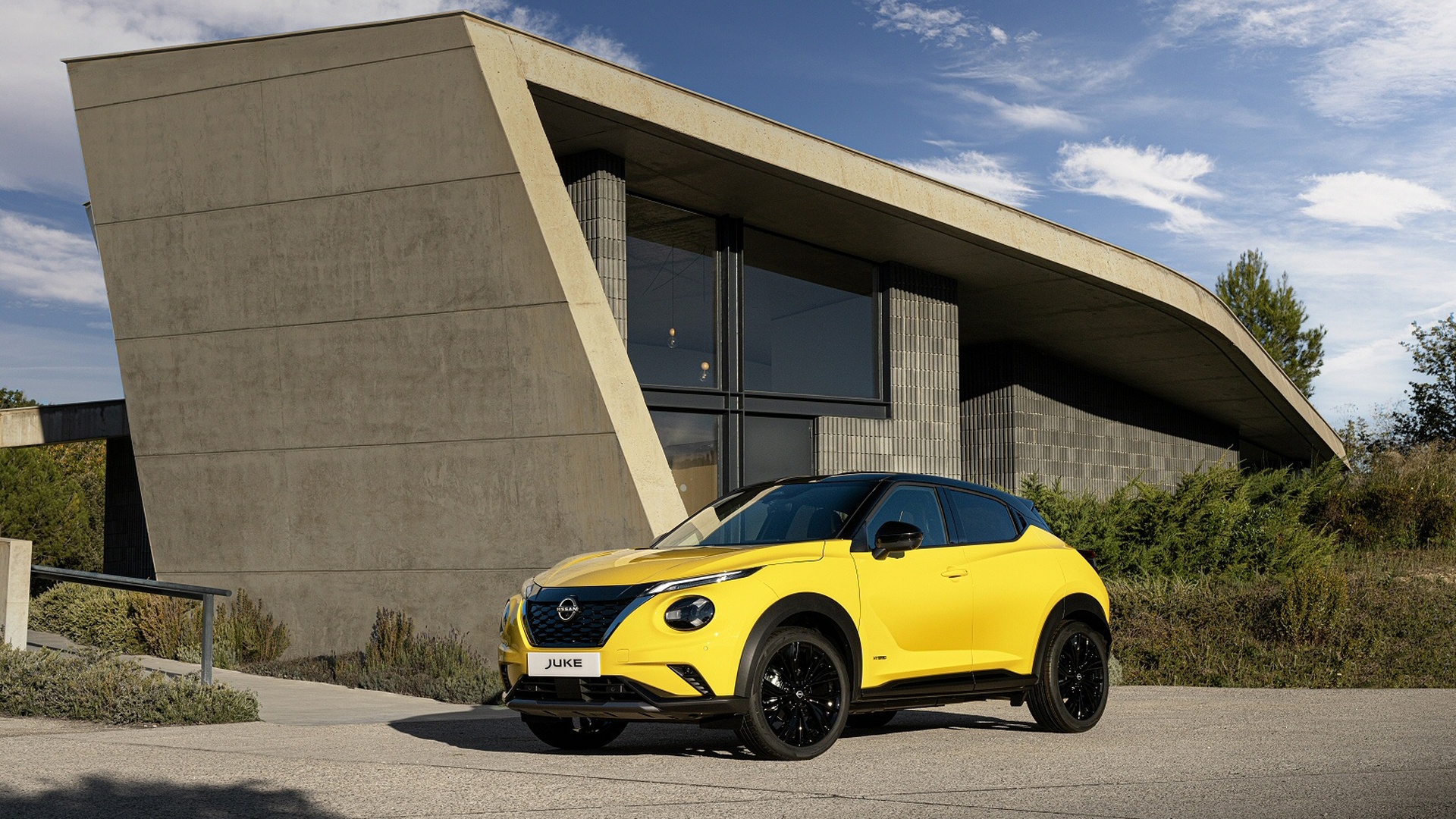 NISSAN JUKE HATCHBACK 1.6 Hybrid Tekna 5dr Auto