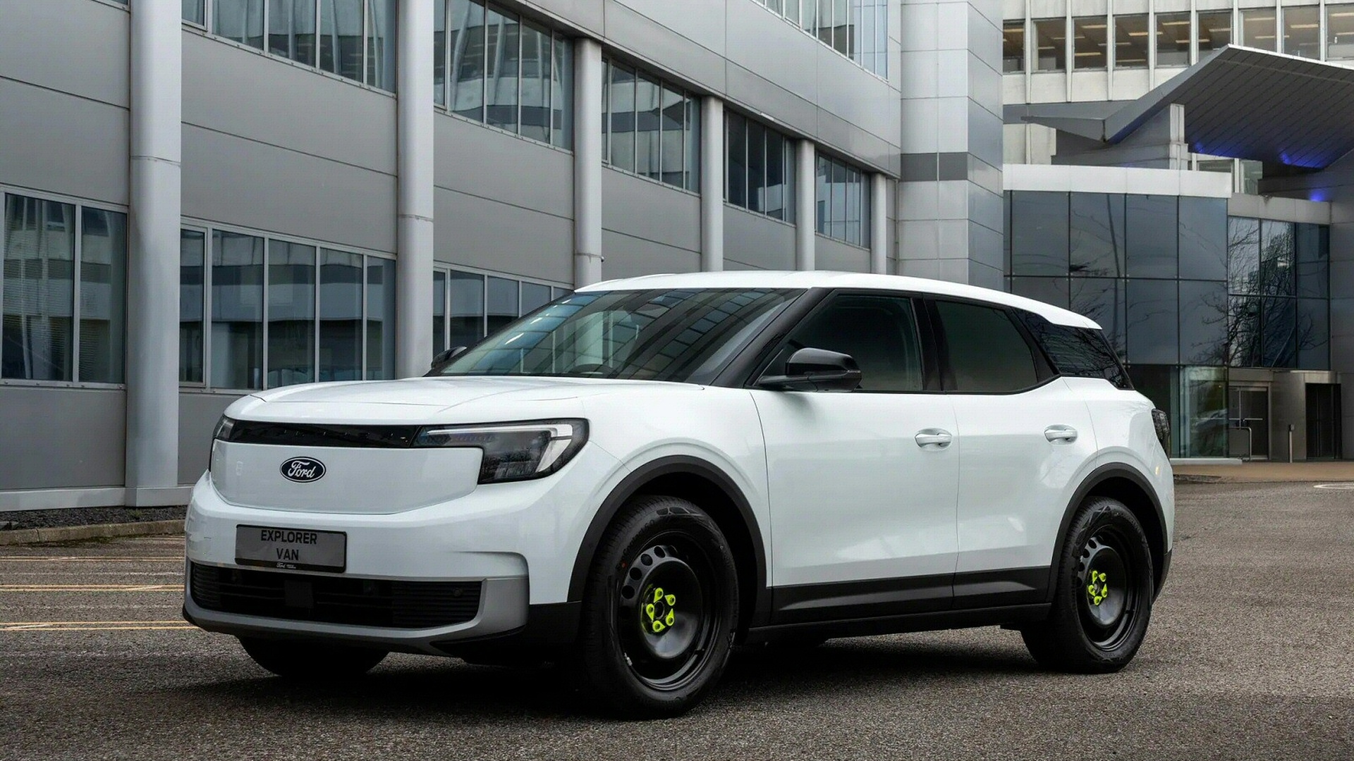 FORD EXPLORER ELECTRIC 210kW 77kWh Select Van Auto
