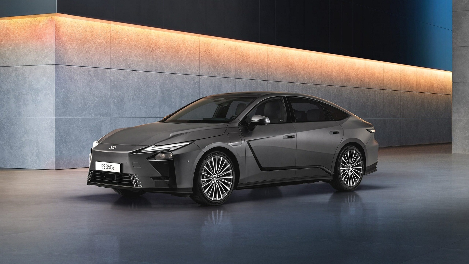 LEXUS ES ELECTRIC SALOON 350e 165kW Premium+ 77 kWh 4dr Auto [21" Wheels]