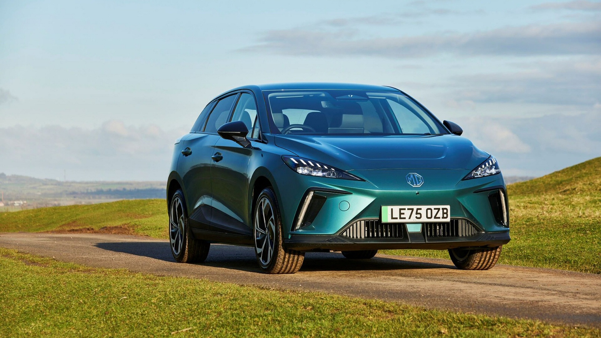 MG MOTOR UK MG4 HATCHBACK 170kW Premium Long Range 64kWh 5dr Auto