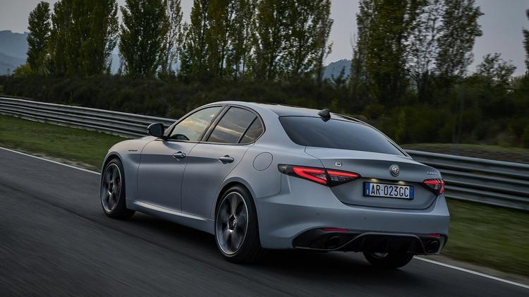 ALFA ROMEO GIULIA SALOON 2.0 Turbo Sprint 4dr Auto