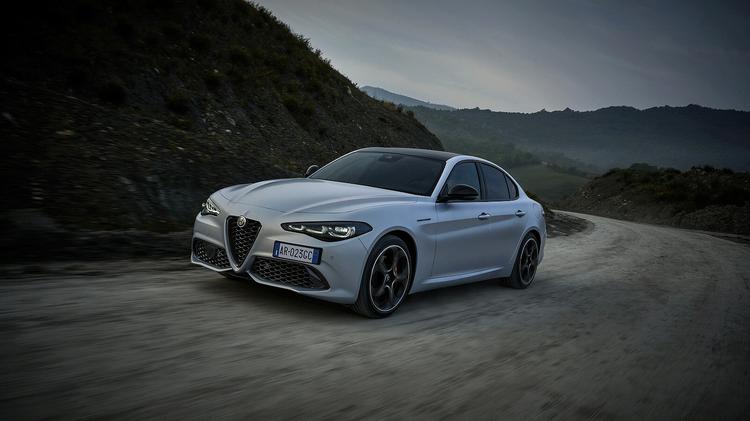 ALFA ROMEO GIULIA SALOON 2.0 Turbo Sprint 4dr Auto