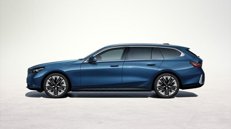 BMW 5 SERIES TOURING 530e M Sport 5dr Auto