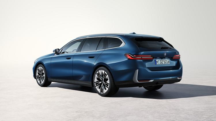 BMW 5 SERIES TOURING 530e M Sport 5dr Auto