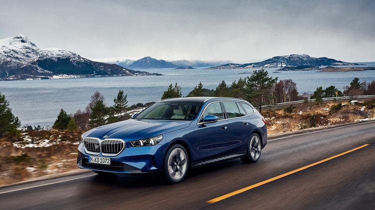 BMW 5 SERIES TOURING 530e M Sport 5dr Auto