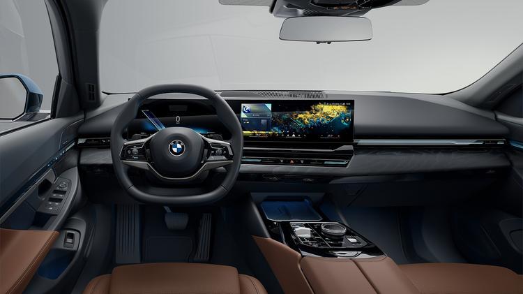 BMW 5 SERIES TOURING 530e M Sport 5dr Auto