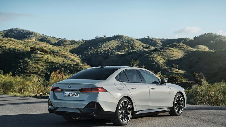 BMW I5 SALOON 250kW eDr40 M Sport Pro 84kWh 4dr At Tec+Cmf+/22kW