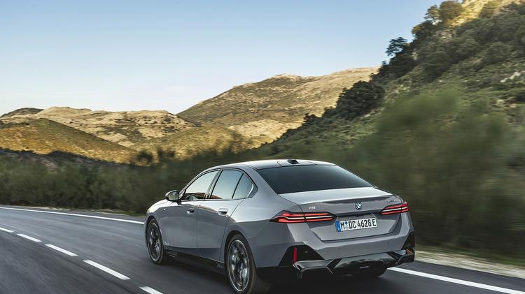 BMW I5 SALOON 250kW eDr40 M Sport Pro 84kWh 4dr At Tec+Cmf+/22kW