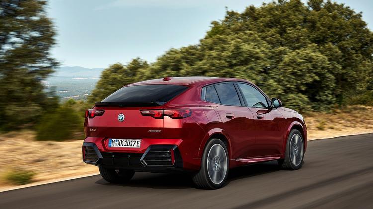 BMW iX2 ELECTRIC HATCHBACK 230kW xDrive30 M Sport 65kWh 5dr Auto