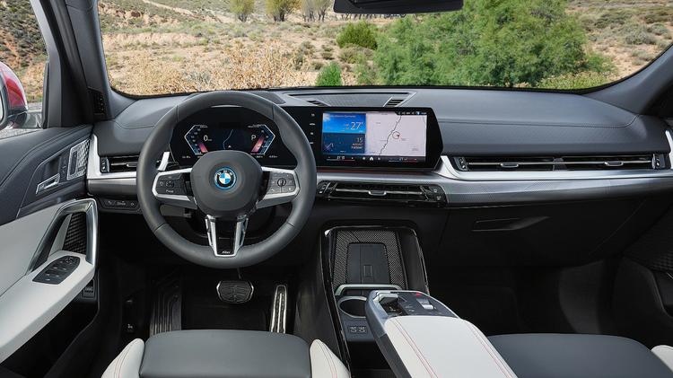 BMW iX2 ELECTRIC HATCHBACK 230kW xDrive30 M Sport 65kWh 5dr Auto