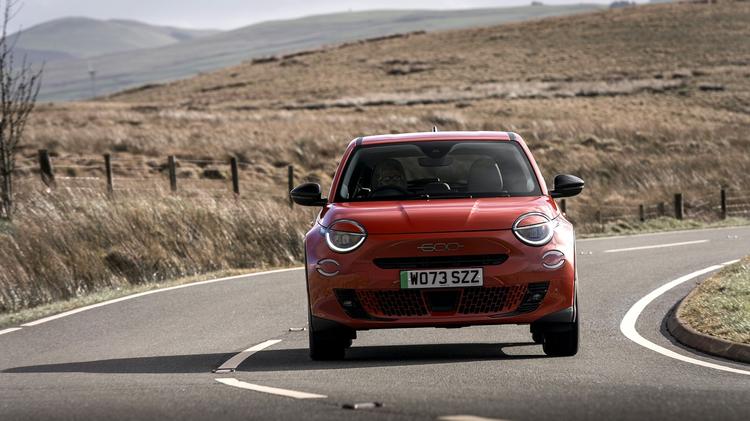FIAT 600e ELECTRIC HATCHBACK 115kW La Prima 54kWh 5dr Auto