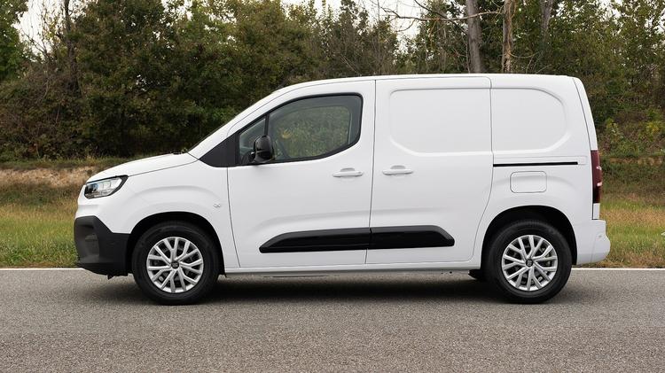 FIAT DOBLO L2 DIESEL 1.5 Multijet 130 H1 Van Primo Auto