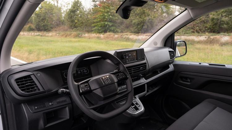 FIAT E-SCUDO XL 100kW 75kWh Crew Van Auto