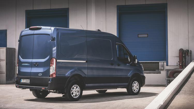 FORD TRANSIT 350 L3 DIESEL RWD 2.0 EcoBlue 130ps H2 HD Emissions Leader Van