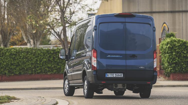 FORD TRANSIT 350 L3 DIESEL RWD 2.0 EcoBlue 130ps H2 HD Emissions Leader Van