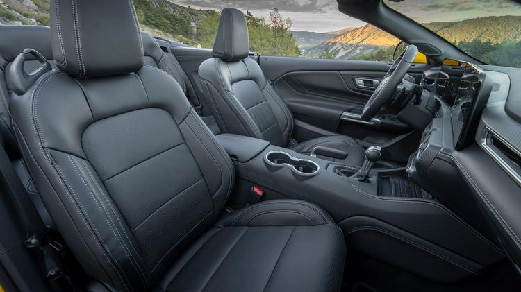 FORD MUSTANG CONVERTIBLE 5.0 V8 GT 2dr Auto