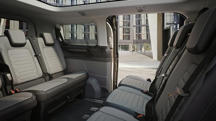 FORD TRANSIT CUSTOM 340 L2 PETROL FWD 2.5 PHEV 232ps H1 Kombi Limited 9 Seater Auto