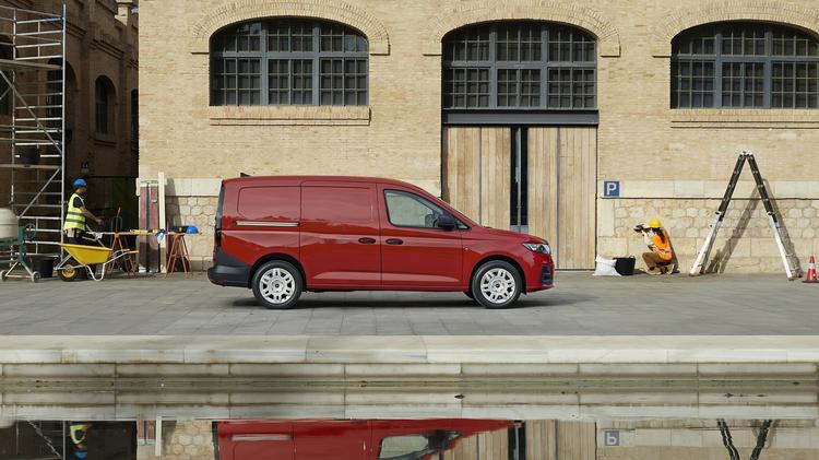 FORD TRANSIT CONNECT 240 L1 DIESEL 2.0 EcoBlue 102ps Trend FlexCab Van