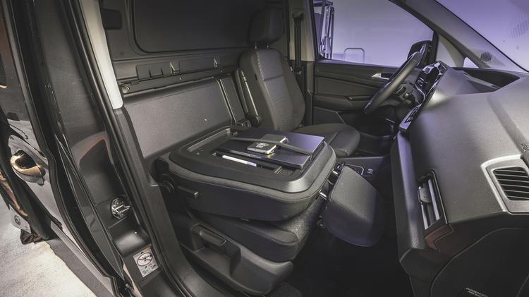 FORD TRANSIT CONNECT 240 L1 PETROL 1.5 EcoBoost PHEV 150 Limited Van Auto