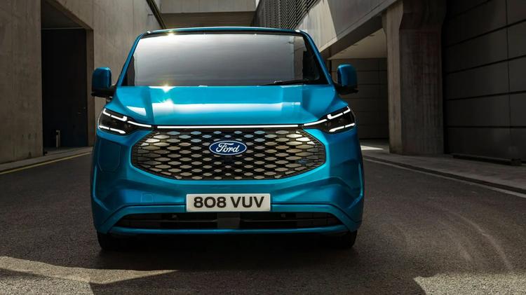 FORD TRANSIT CUSTOM 280 L2 DIESEL FWD 2.0 EcoBlue 110ps H1 Double Cab Van Trend