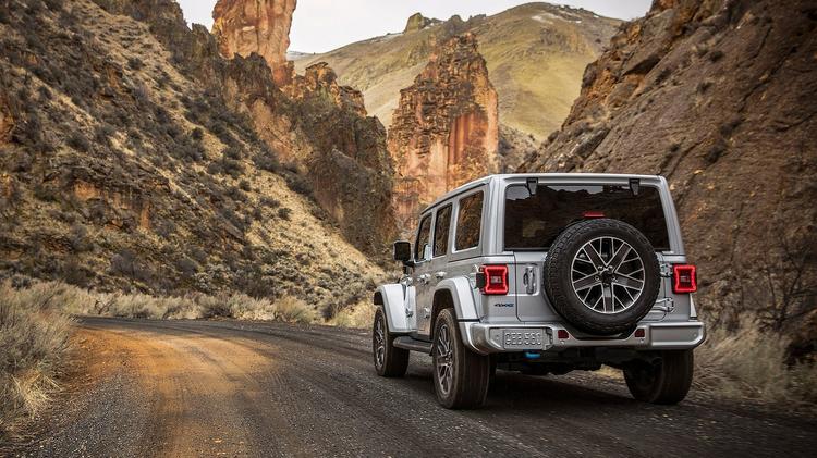 JEEP WRANGLER HARD TOP 2.0 GME Sahara 4dr Auto8