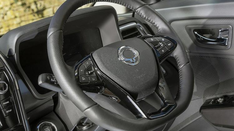 KGM TIVOLI HATCHBACK 1.5 K40 5dr Auto