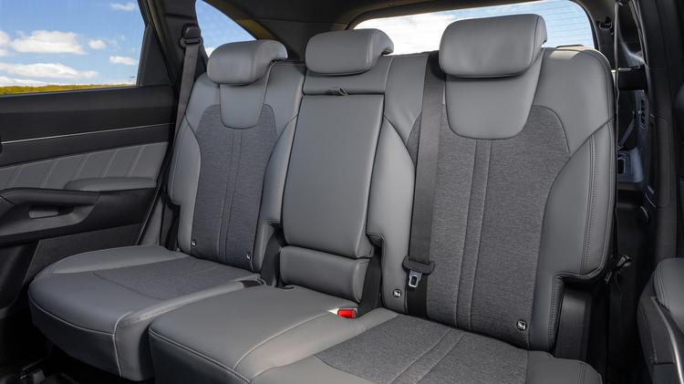 KIA SORENTO DIESEL STATION WAGON 2.2 CRDi 3 5dr DCT