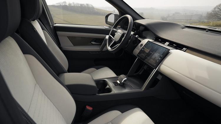 LAND ROVER DISCOVERY SPORT DIESEL SW 2.0 D200 Dynamic SE 5dr Auto [5 Seat]