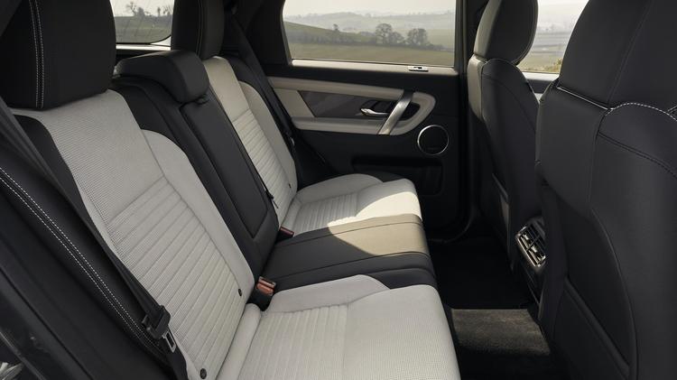 LAND ROVER DISCOVERY SPORT DIESEL SW 2.0 D200 Dynamic SE 5dr Auto [5 Seat]