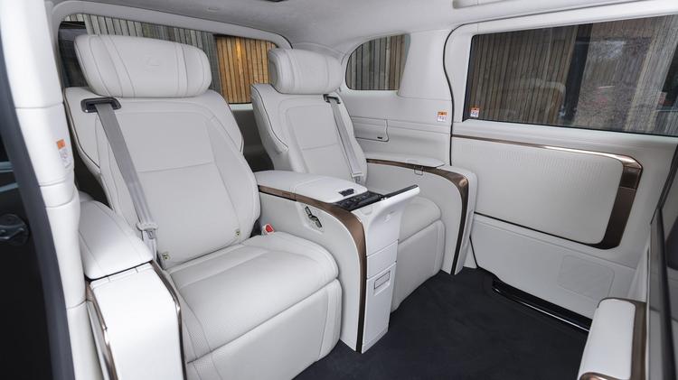 LEXUS LM ESTATE 350h 2.5 5dr E-CVT