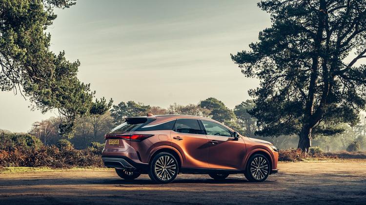 LEXUS RX ESTATE 450h+ 2.5 Takumi 5dr E-CVT
