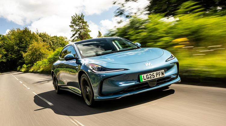 MG MOTOR UK IM5 ELECTRIC HATCHBACK 217kW Standard Range 75kWh 5dr Auto