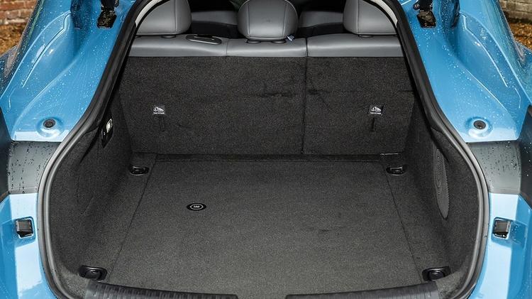 MG MOTOR UK IM5 ELECTRIC HATCHBACK 217kW Standard Range 75kWh 5dr Auto