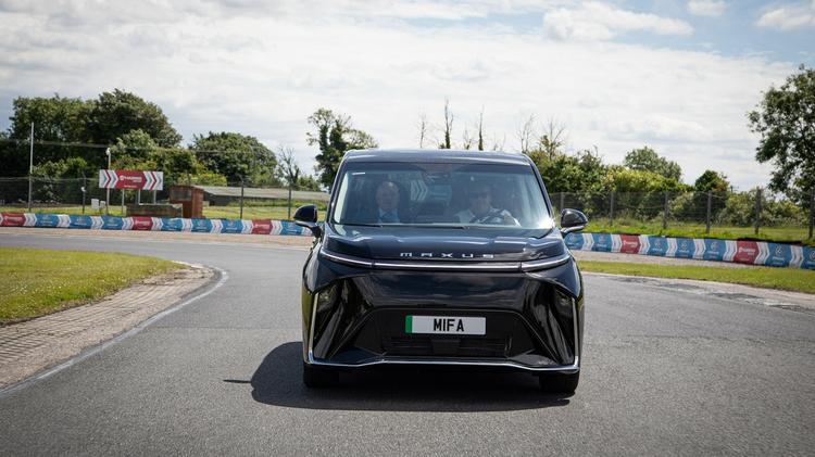 MAXUS MIFA 9 ESTATE 180kW Luxury [7 Seat] 90kWh 5dr Auto
