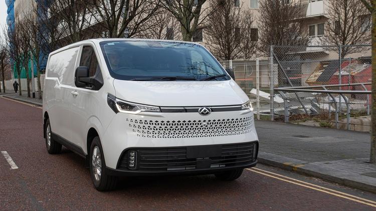 MAXUS DELIVER 7 L2 DIESEL FWD 2.0 D20 H1 Van