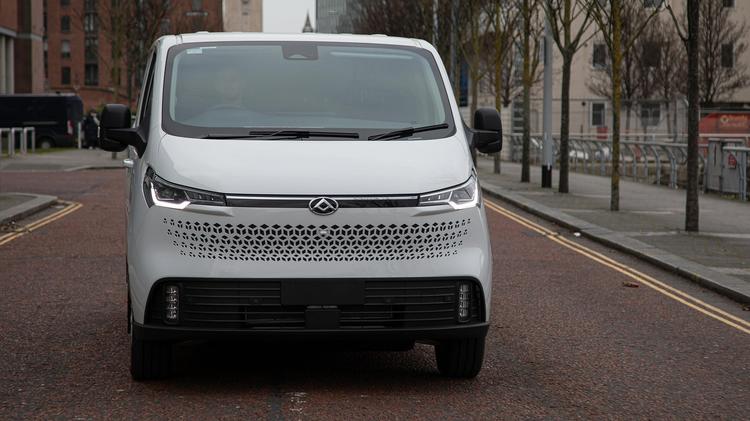 MAXUS DELIVER 7 L2 DIESEL FWD 2.0 D20 H1 Van