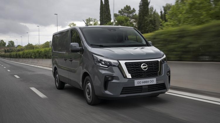NISSAN INTERSTAR F35 L3 DIESEL 2.0 dci 130ps Acenta Chassis Cab