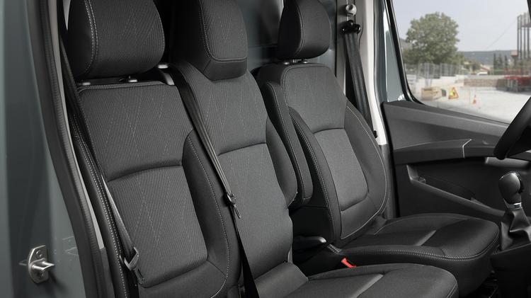 NISSAN INTERSTAR F35 L3 DIESEL 2.0 dci 130ps Acenta Chassis Cab