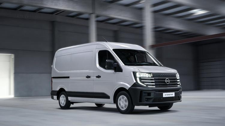 NISSAN INTERSTAR 105kW 87kWh Acenta Chassis Cab Auto