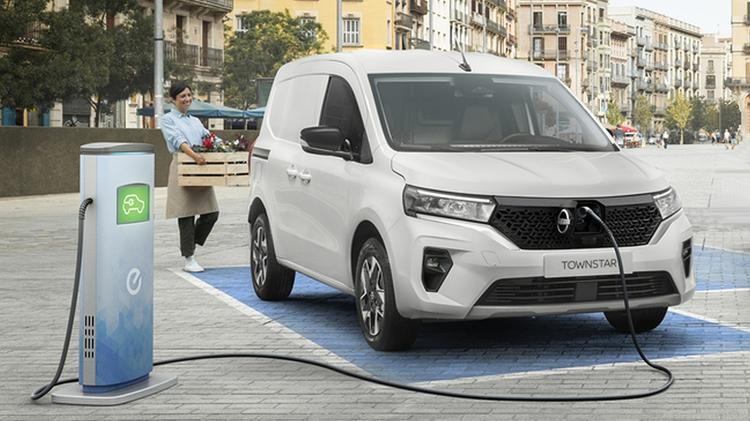 NISSAN TOWNSTAR L2 ELECTRIC 90kW Acenta Van Auto 45kWh