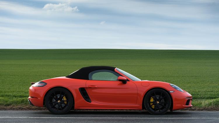 PORSCHE 718 BOXSTER ROADSTER 2.5 S 2dr