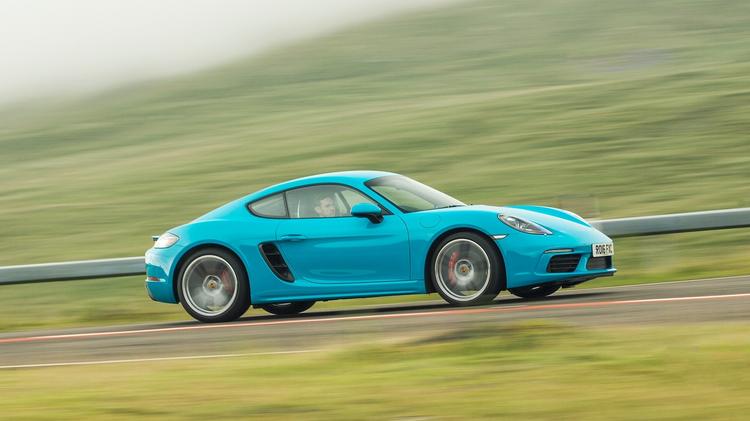 PORSCHE 718 CAYMAN COUPE 2.0 2dr
