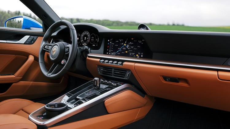 PORSCHE 911 [992] CARRERA COUPE 2dr PDK [4 Seat]