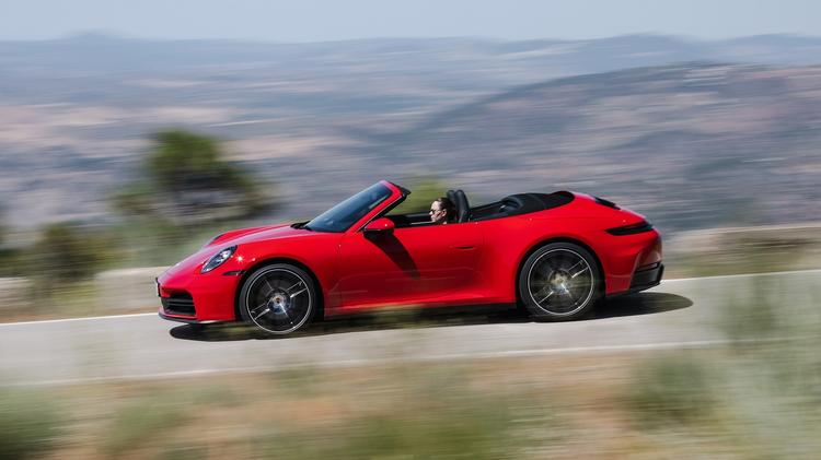 PORSCHE 911 [992] CARRERA CABRIOLET 2dr PDK