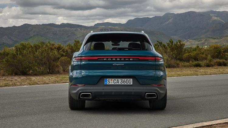 PORSCHE CAYENNE ESTATE S 5dr Tiptronic S