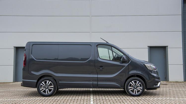 RENAULT TRAFIC LWB DIESEL LL30 Blue dCi 150 Advance [Safety] Van EAG9